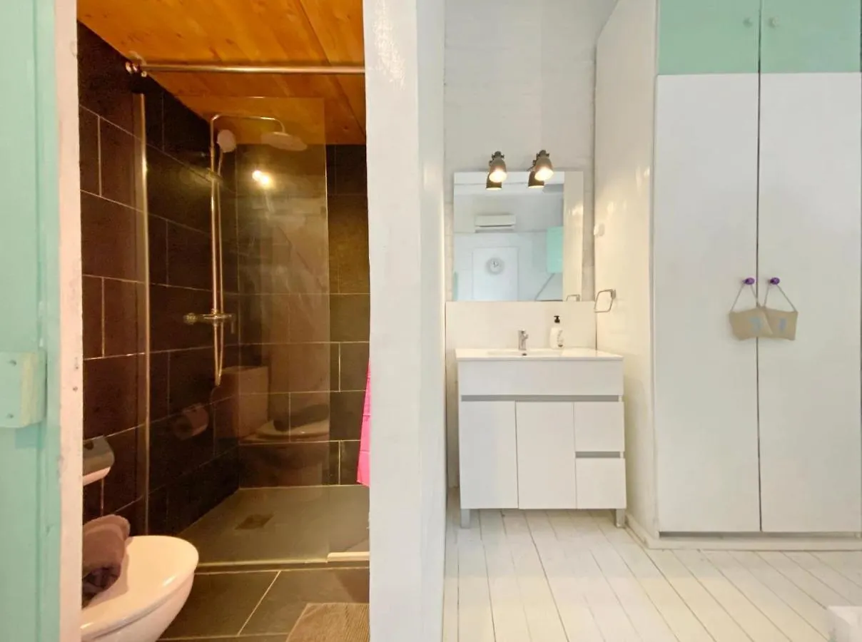 Villa Quartz Барселона Дом отдыха