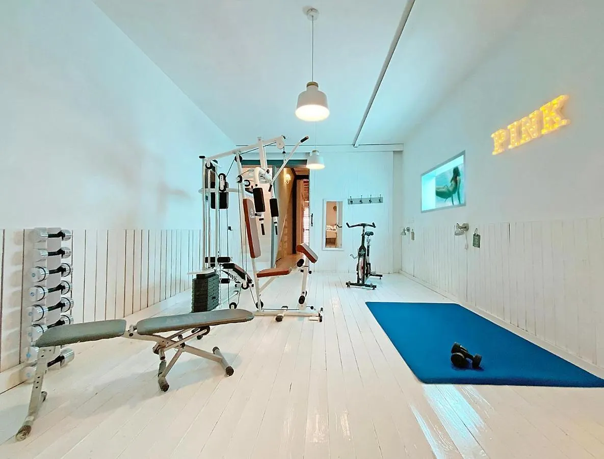 Villa Quartz Барселона Дом отдыха